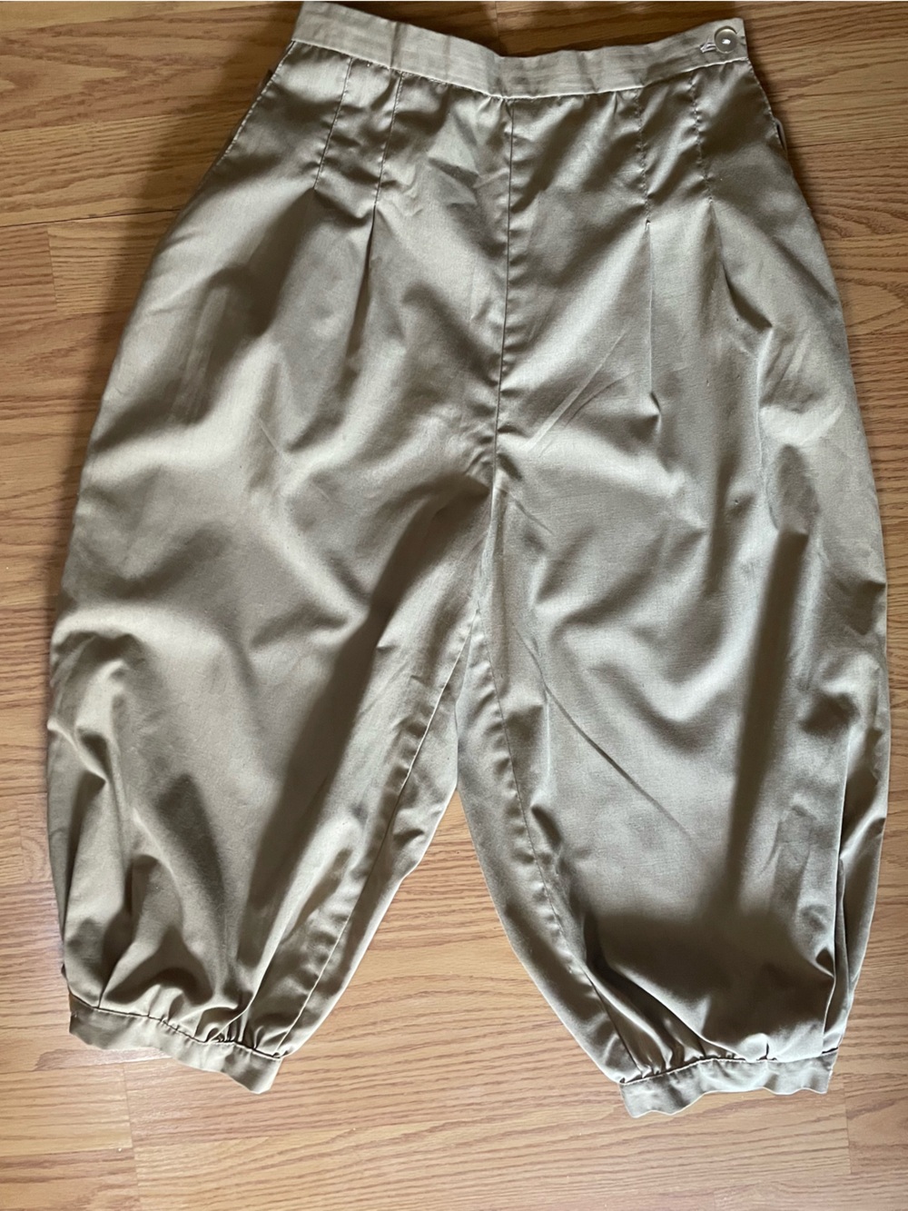 Vintage High-Rise Elastic-Cuff Knickers in Light Khaki